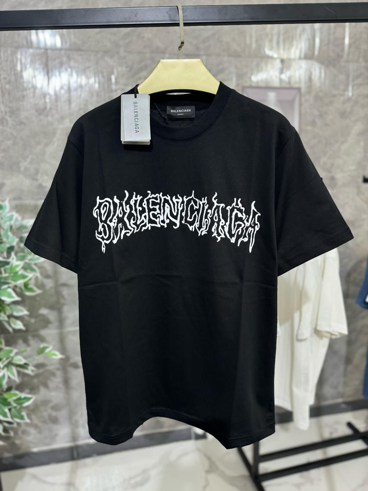 T-SHIRT BALENCIAGA
