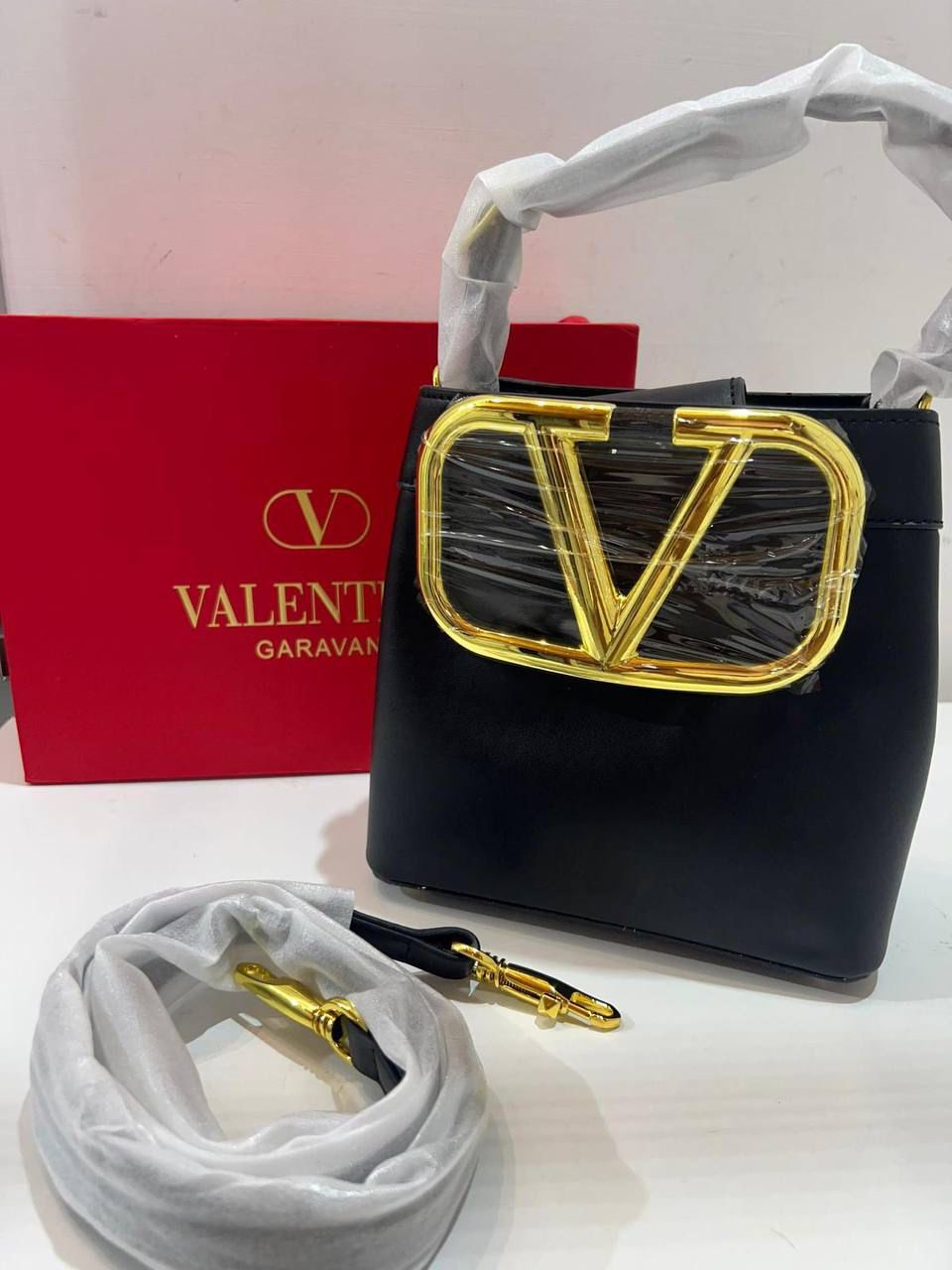 BORSA VALENTINO