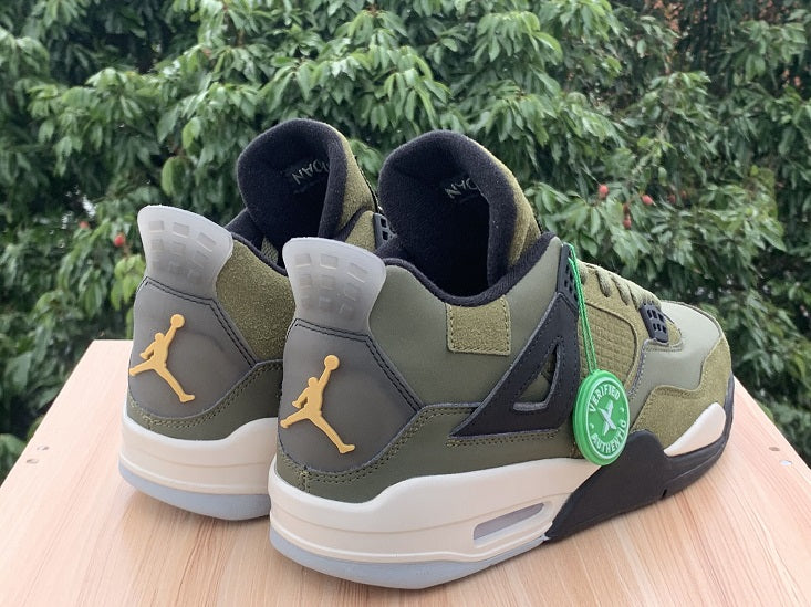 AIR JORDAN 4