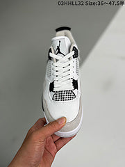 AIR JORDAN 4