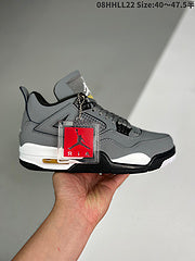 AIR JORDAN 4