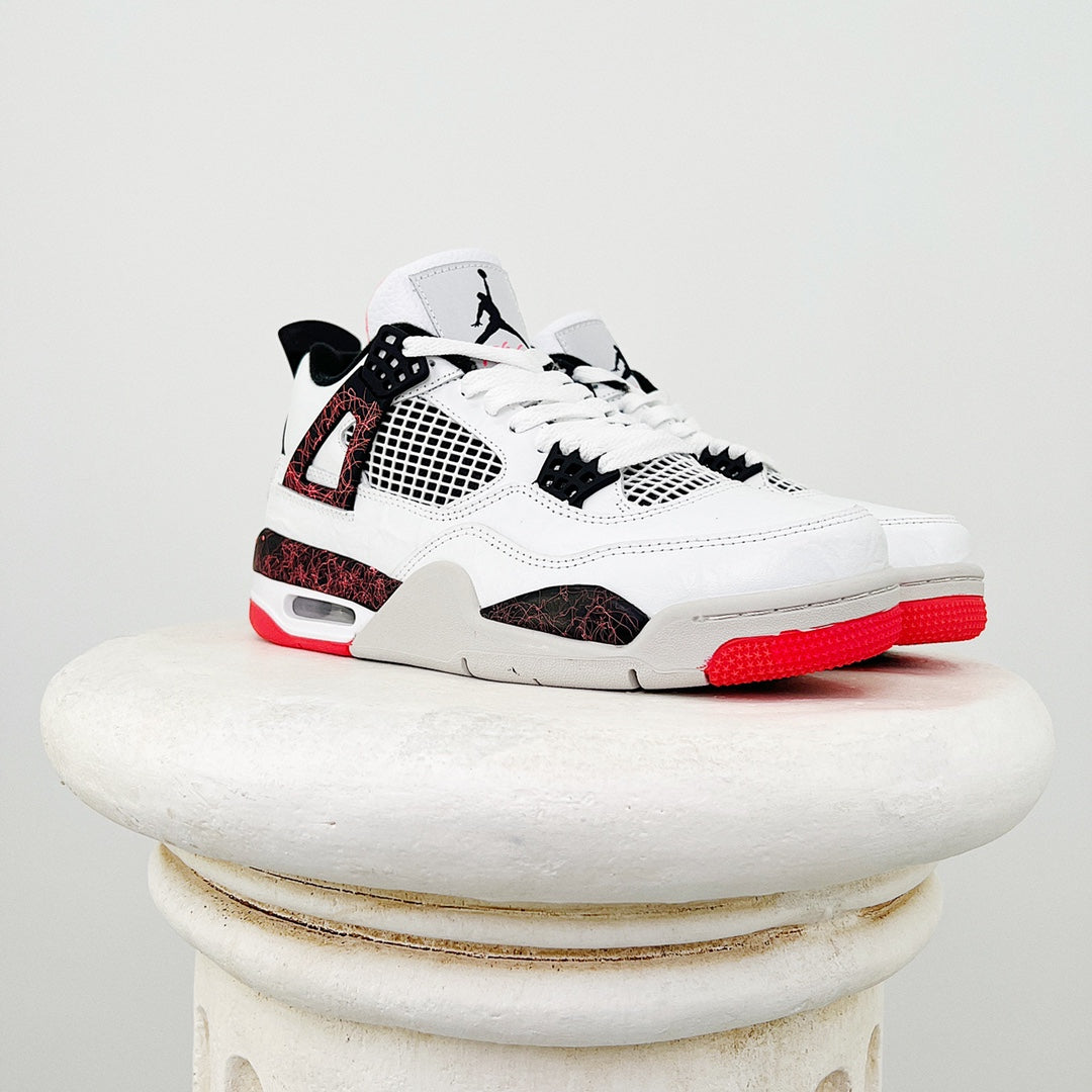 AIR JORDAN 4