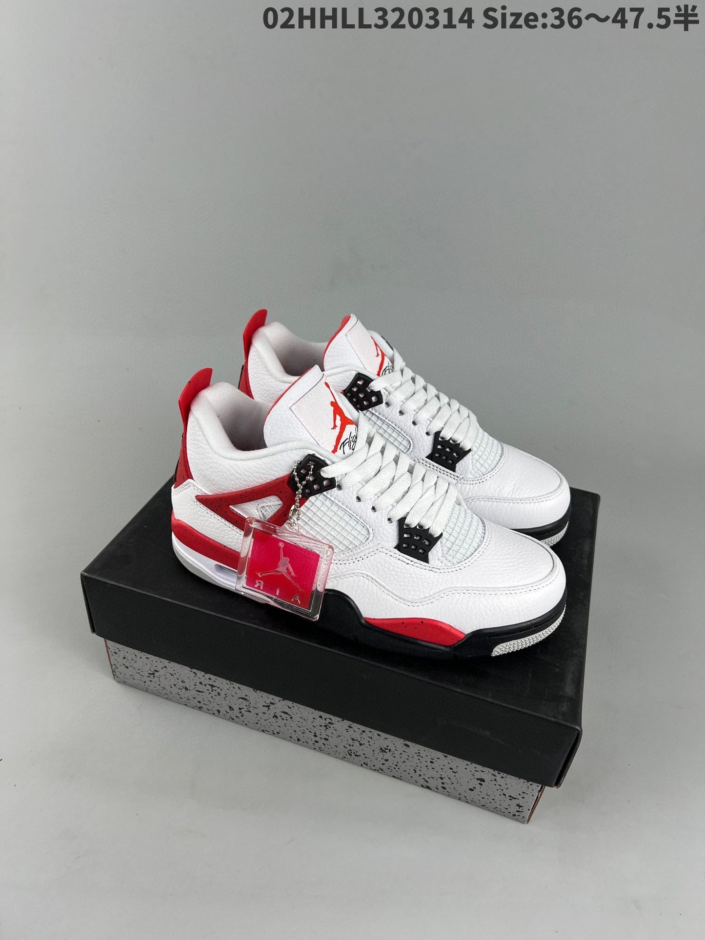 AIR JORDAN 4