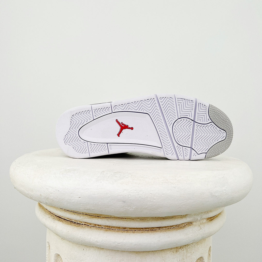 AIR JORDAN 4