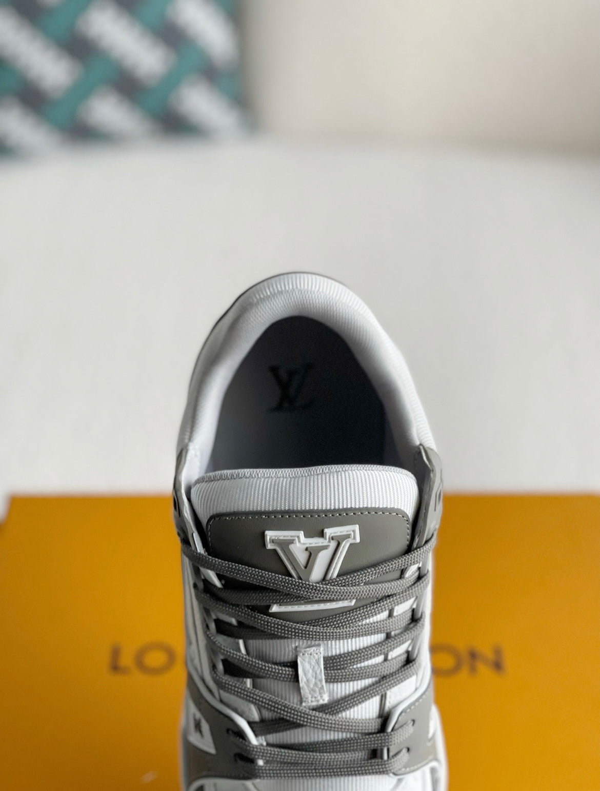 LOUIS VUITTON TRAINER SNEAKERS