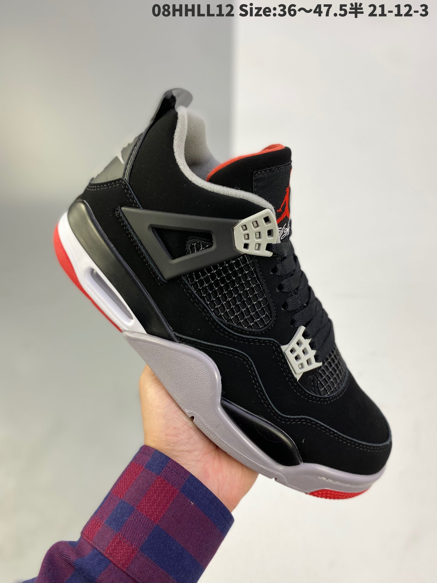 AIR JORDAN 4