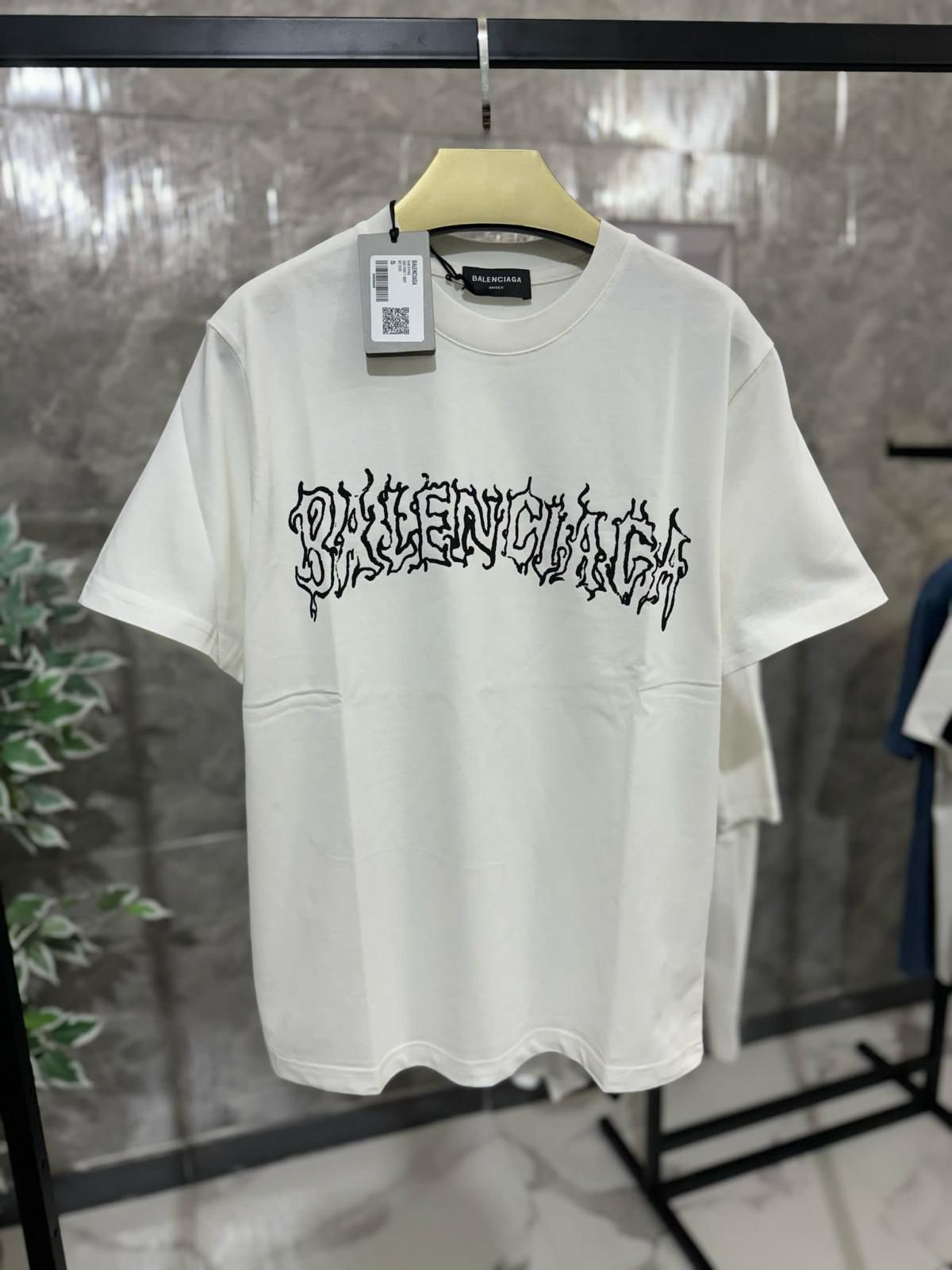 T-SHIRT BALENCIAGA