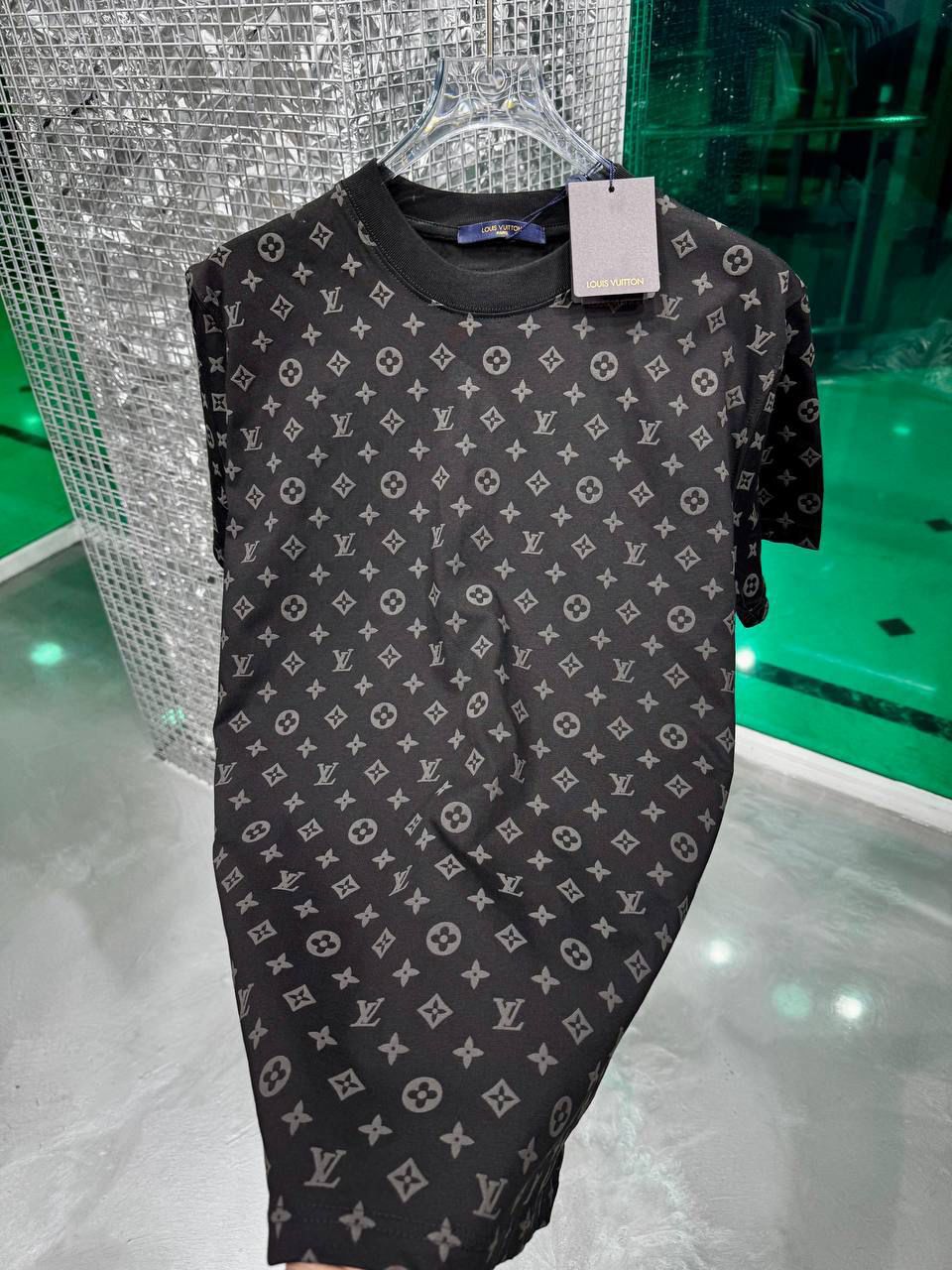 T-SHIRT LV