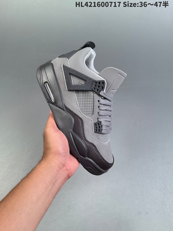 AIR JORDAN 4